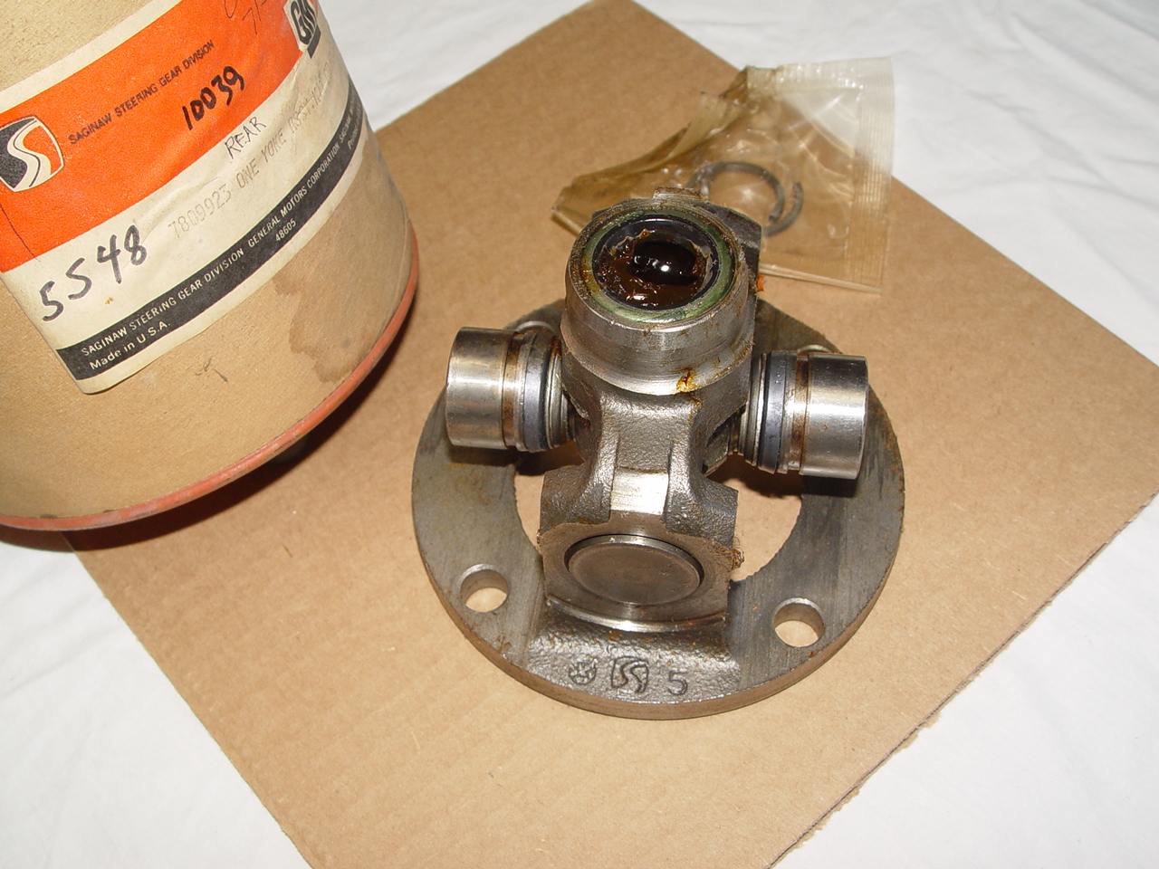 Rear "U" Joint With Clips